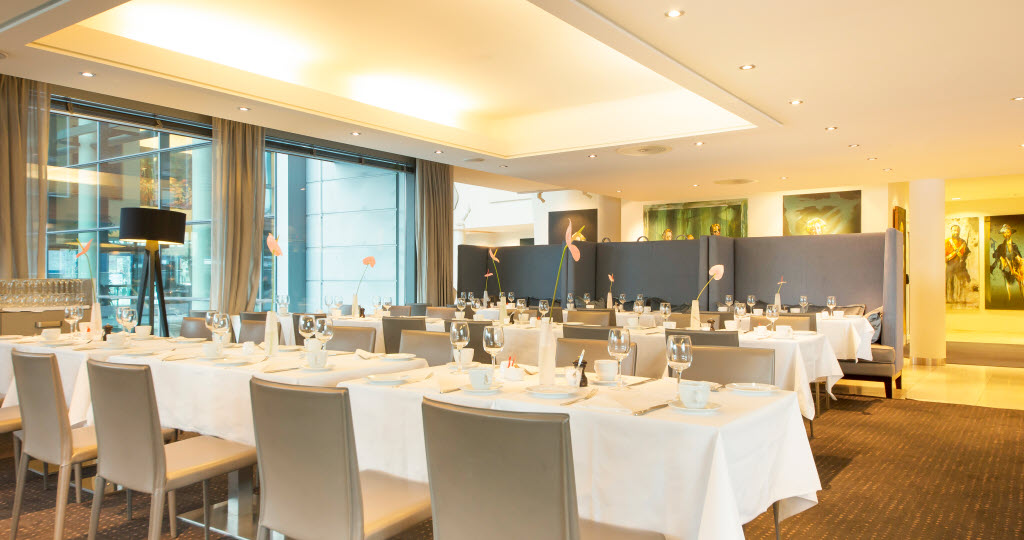 Copyright: Tord-Erik Andresen Restaurantbord dekket til middag, Scandic Nidelven